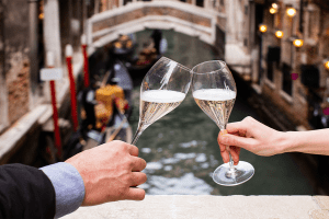 Venezia e il Prosecco: una storia di tradizione e sapori